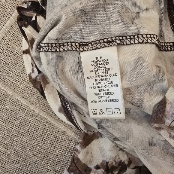 LOGO by Lori Goldstein Large Stretchy Multi Color Pattern Tunic - Picture 4 of 8